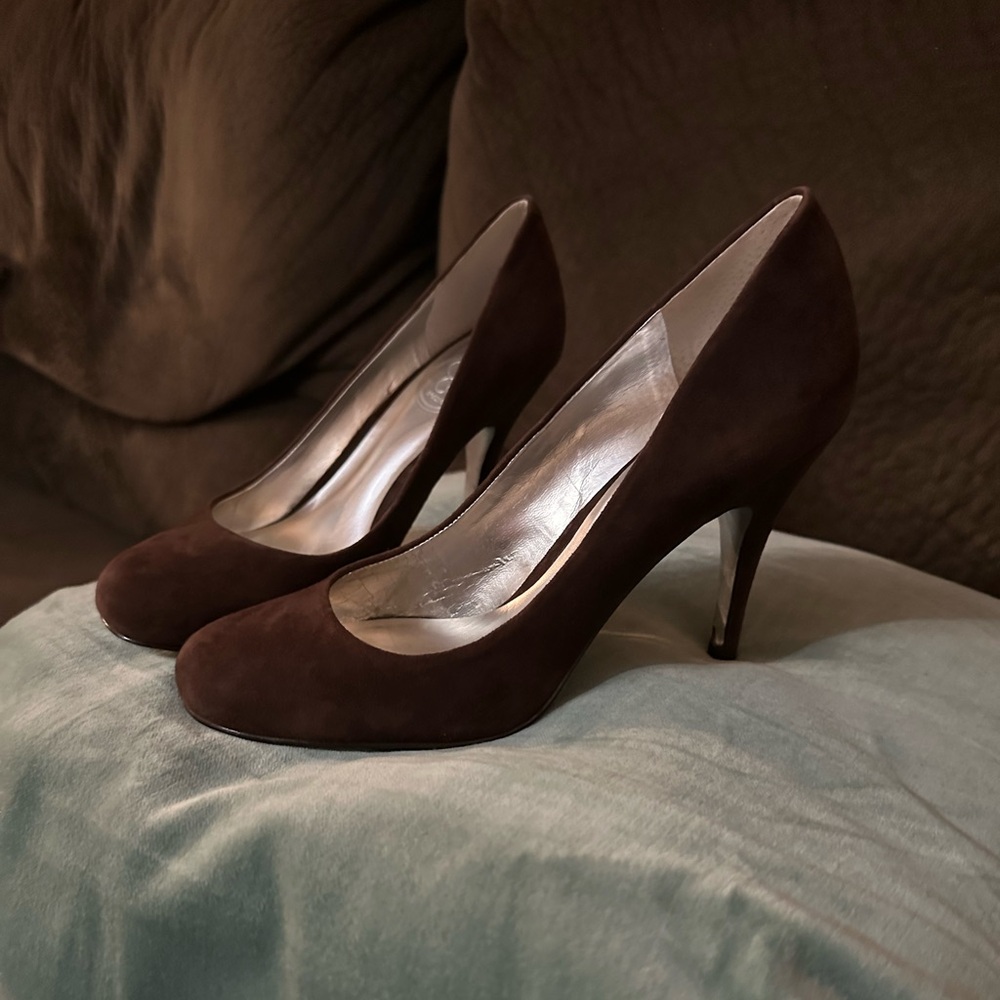 JS by Jessica Dark Brown Suede Heels Size 6 1/2 B